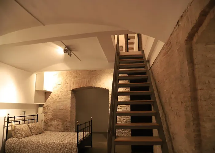 Modern Apartment Near Las Ramblas