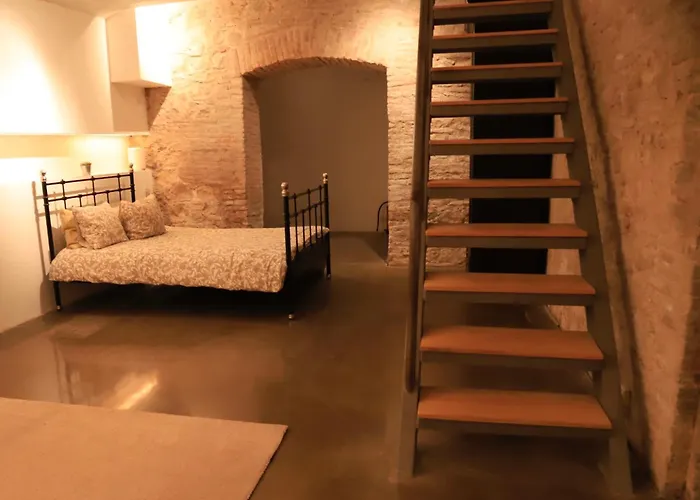 Modern Apartment Near Las Ramblas